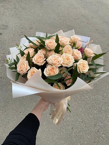 Букет Кремовые розы Латте в Султане