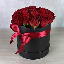 Цветочная композиция из Розы в шляпной коробке в Султане